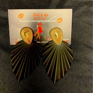 Fashion earrings